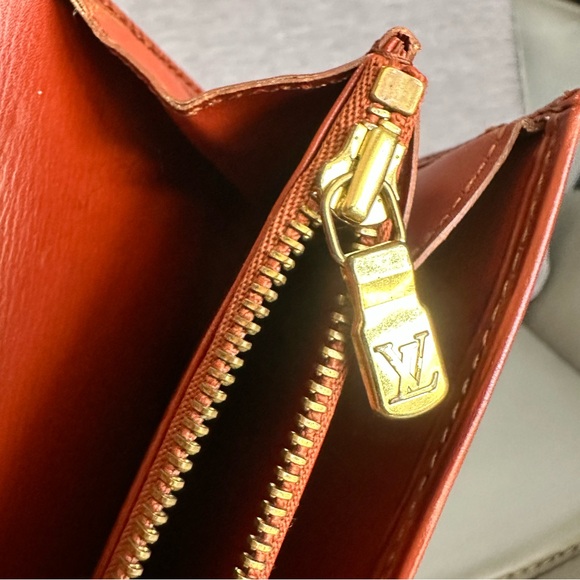Louis Vuitton Epi Sara Large Wallet, Authentic, Brown - Picture 11 of 14